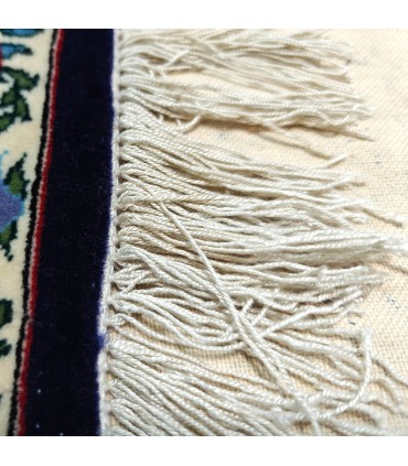 Tapete persa Isfahan com design floral – artesanato excepcional do Oriente Médio